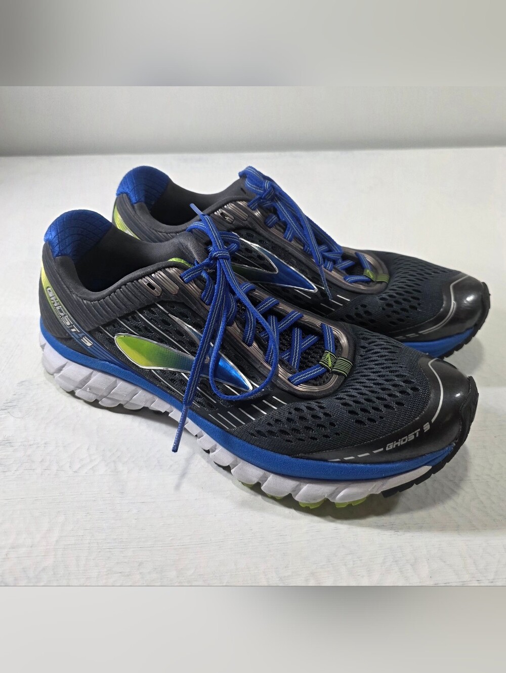 Brooks Ghost 9 Men's Running Shoes - Navy Blue with Lime Accents